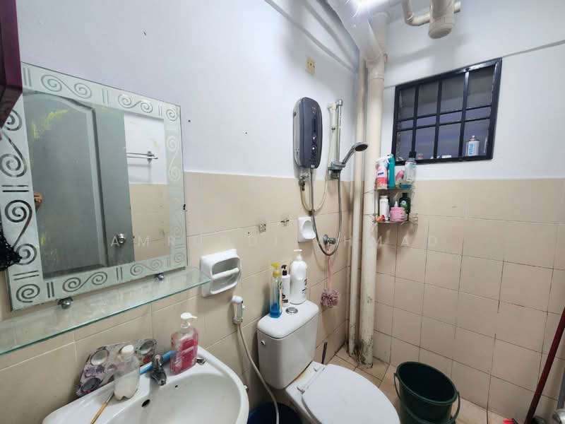 Kondominium untuk Dijual di Sentul Utama Condominium - Amruddi Ahmad - Bathroom - PropertyGuru.com.my