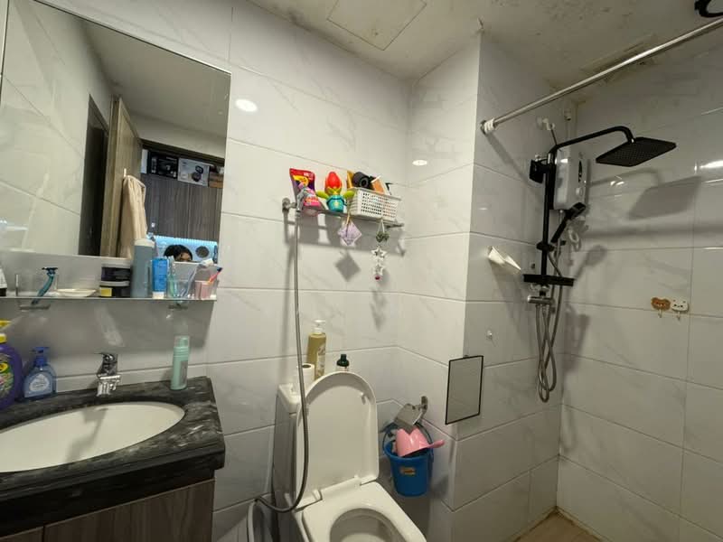 Service Residence for Sale at Country Garden Central Park - Kay Ng - Bathroom - PropertyGuru.com.my