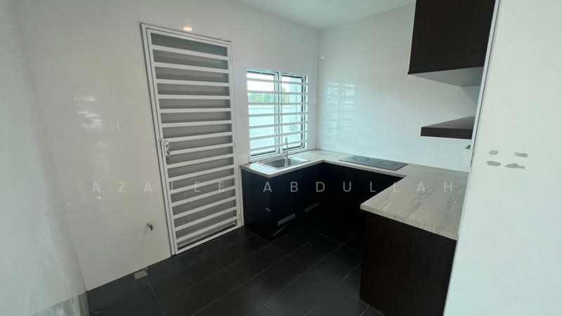 Semi-Detached House for Rent in Kuantan (Pahang) - Azalee Abdullah - Kitchen - PropertyGuru.com.my