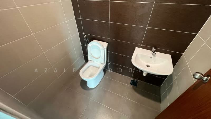 Semi-Detached House for Rent in Kuantan (Pahang) - Azalee Abdullah - Bathroom - PropertyGuru.com.my