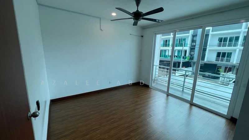 Semi-Detached House for Rent in Kuantan (Pahang) - Azalee Abdullah - Balcony - PropertyGuru.com.my