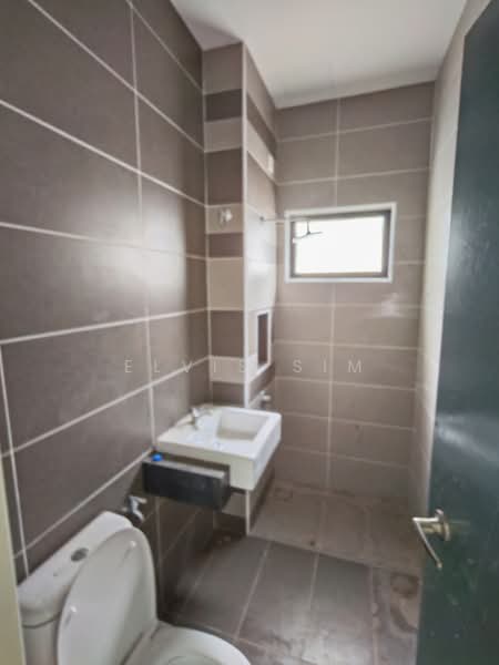 Terraced House for Sale in Johor Bahru (Johor) - Elvis Sim - Bathroom - PropertyGuru.com.my