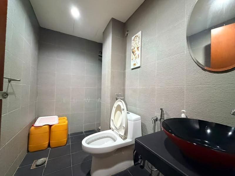 Rumah Teres 2-Tingkat untuk Dijual di Taman Bukit Desa (Taman Desa) - Edward Ooi - Bathroom - PropertyGuru.com.my