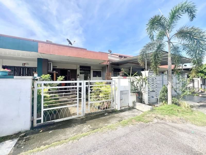 Terraced House for Sale in Bandar Putera 2 (Klang) - Tengku Zairi - Exterior - PropertyGuru.com.my