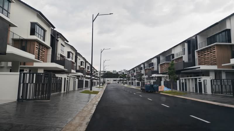 Rumah Banglo untuk Dijual di Seri Kembangan (Selangor) - Annie Chong - Exterior - PropertyGuru.com.my