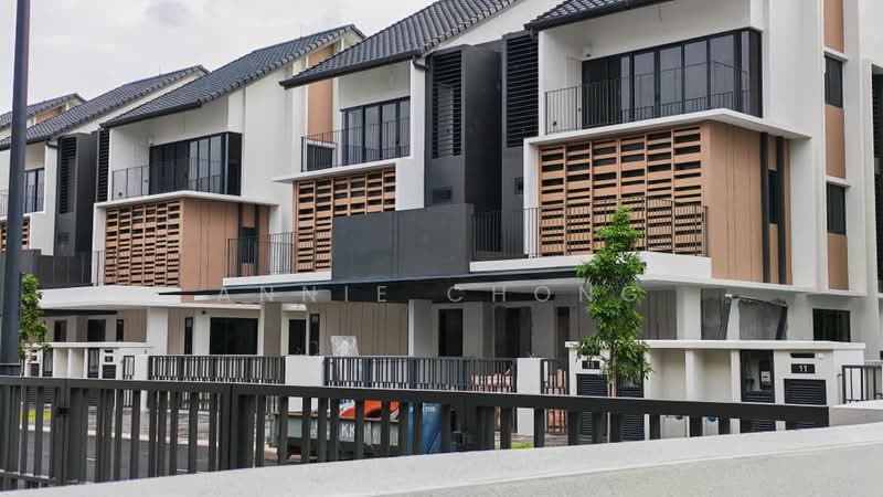 Rumah Banglo untuk Dijual di Seri Kembangan (Selangor) - Annie Chong - Exterior - PropertyGuru.com.my