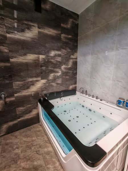 Semi-Detached House for Sale in Ulu Tiram (Johor) - Elvis Sim - Bathroom - PropertyGuru.com.my