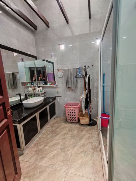Semi-Detached House for Sale in Ulu Tiram (Johor) - Elvis Sim - Bathroom - PropertyGuru.com.my