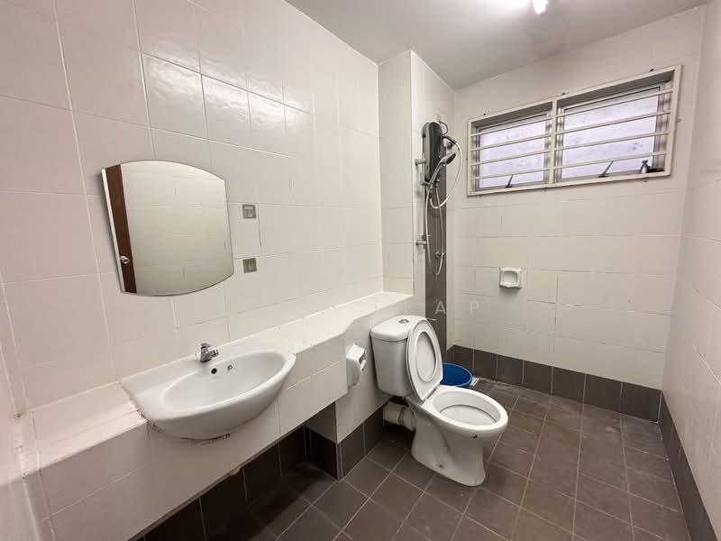 2-storey Terraced House for Sale in Bandar Teknologi Kajang (Kajang) - Kian Leap - Bathroom - PropertyGuru.com.my