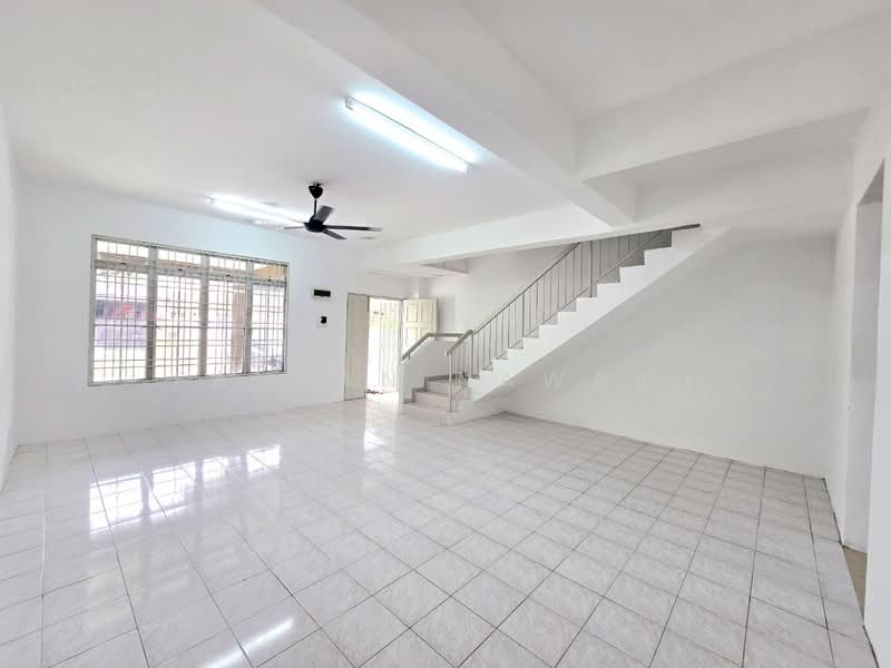 2-storey Terraced House for Sale in Bandar Mahkota Cheras (Cheras) - Fauran Nawawi - Living Room - PropertyGuru.com.my