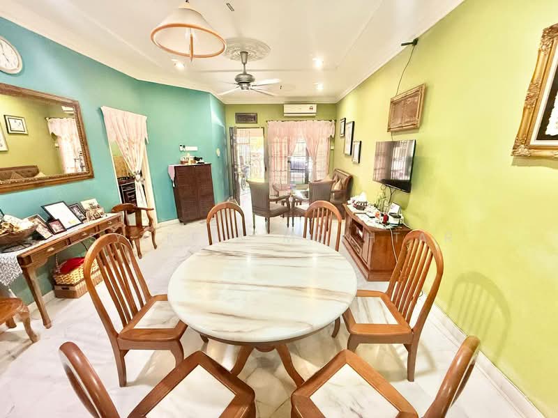 Townhouse for Sale in Alam Damai (Cheras) - Syakila Mokhtar - Dining Room - PropertyGuru.com.my