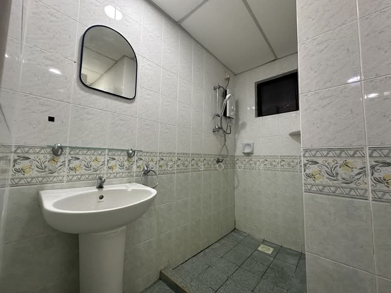 Apartment for Rent at Parkview Towers - Febe Soon - Bathroom - PropertyGuru.com.my