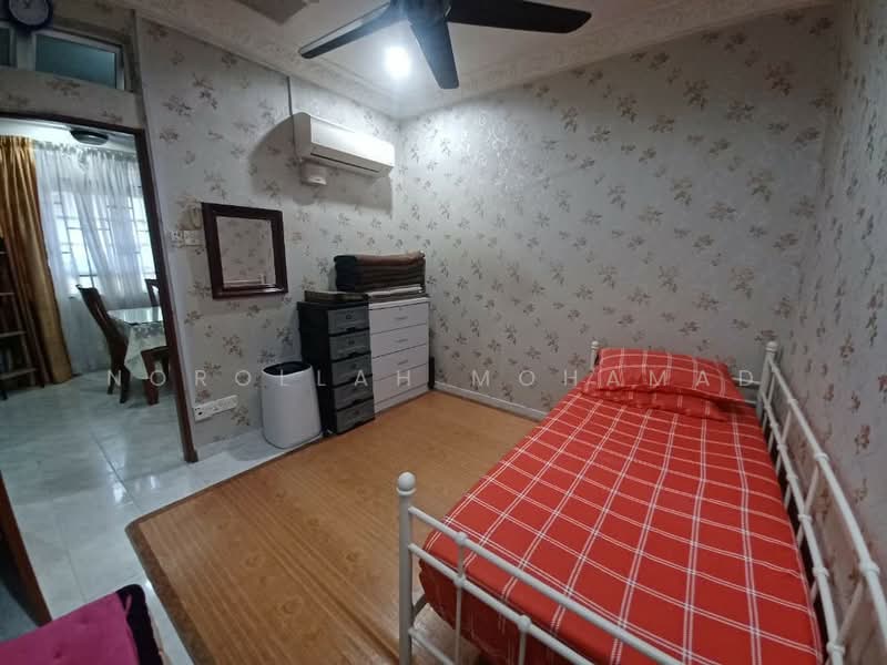 Rumah Teres untuk Dijual di Taman Greenwood (Batu Caves) - NOROLLAH MOHAMAD - Bedroom - PropertyGuru.com.my