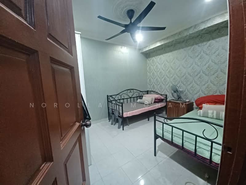 Rumah Teres untuk Dijual di Taman Greenwood (Batu Caves) - NOROLLAH MOHAMAD - Bedroom - PropertyGuru.com.my