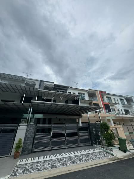 3-storey Terraced House for Sale in Bandar Seri Alam (Masai) - Kay Ng - PropertyGuru.com.my