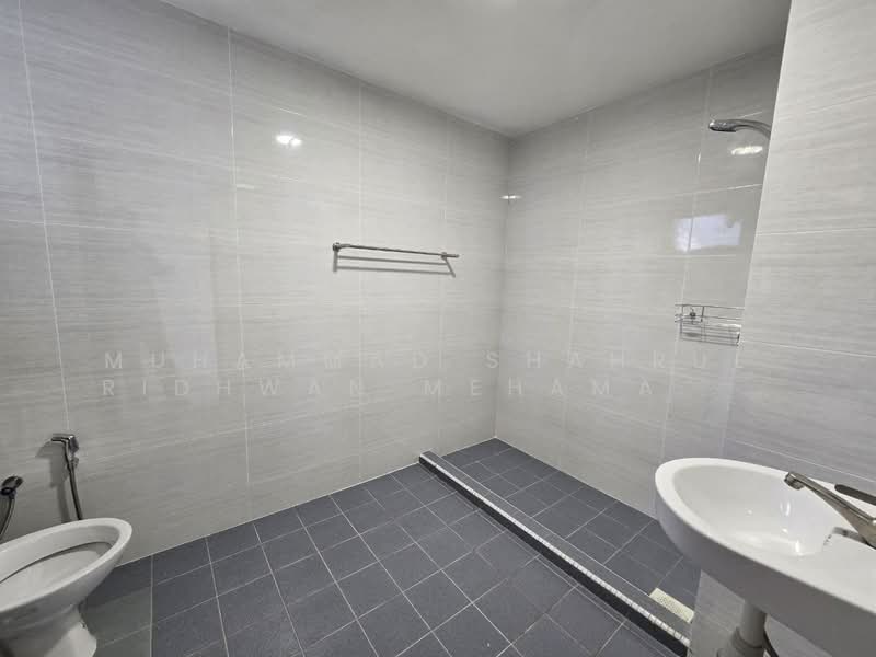 Kondominium untuk Dijual di Antah Tower - Muhammad Shahrul Ridhwan Mehamad Nasir - Bathroom - PropertyGuru.com.my