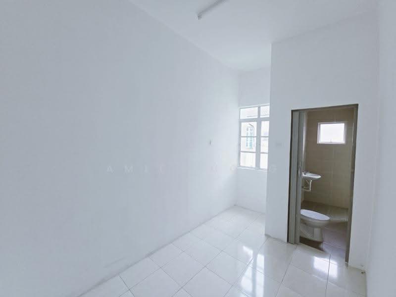 Rumah Teres 2-Tingkat untuk Dijual di Bandar Lahat Baru (Lahat) - Amie Chong - Bathroom - PropertyGuru.com.my