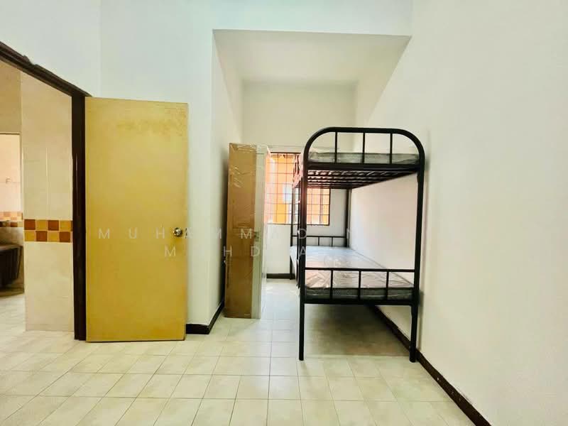 Rumah Teres 2 Tingkat untuk Dijual di Seksyen 7 (Shah Alam) - Muhammad Nazli Mohd Amin - Bedroom - PropertyGuru.com.my