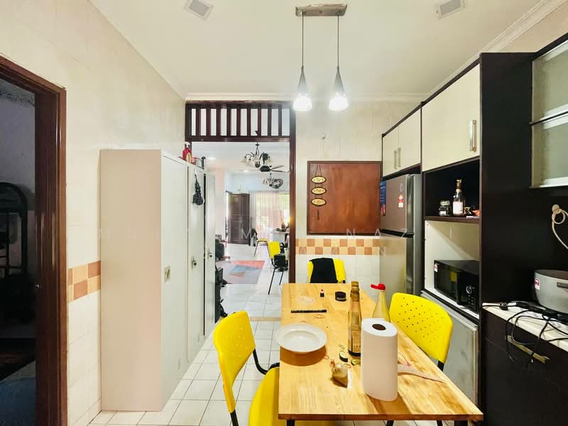 Rumah Teres 2 Tingkat untuk Dijual di Seksyen 7 (Shah Alam) - Muhammad Nazli Mohd Amin - Kitchen - PropertyGuru.com.my