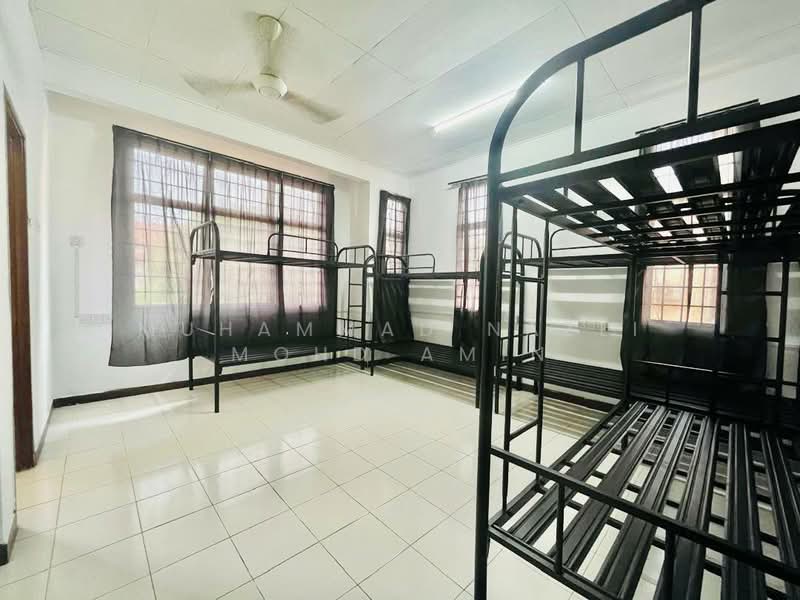 Rumah Teres 2 Tingkat untuk Dijual di Seksyen 7 (Shah Alam) - Muhammad Nazli Mohd Amin - Bedroom - PropertyGuru.com.my