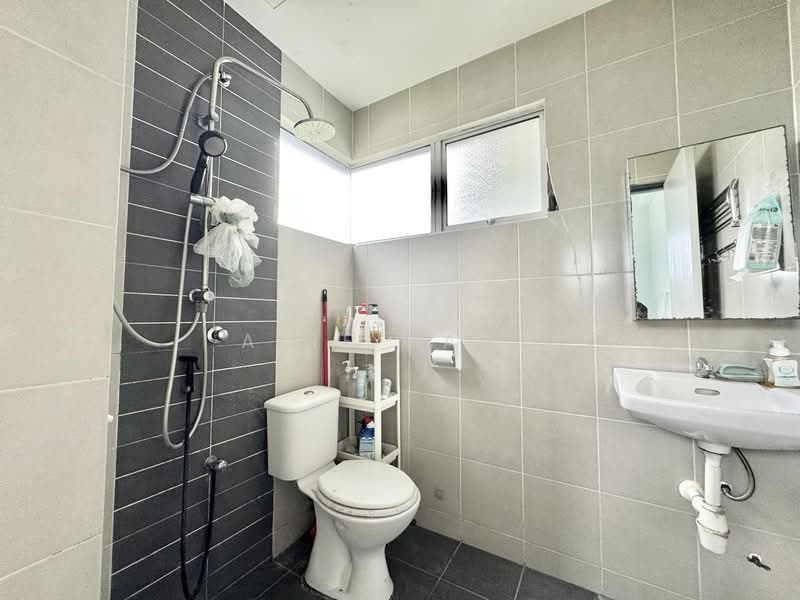 Apartment for Sale at Pangsapuri Damai - Alif Saad - Bathroom - PropertyGuru.com.my