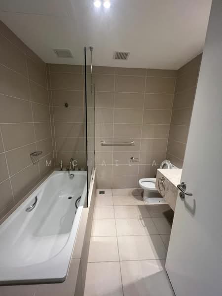 Servis Apartment untuk Disewa di K Residence @ KLCC - Michael Au - Bathroom - PropertyGuru.com.my
