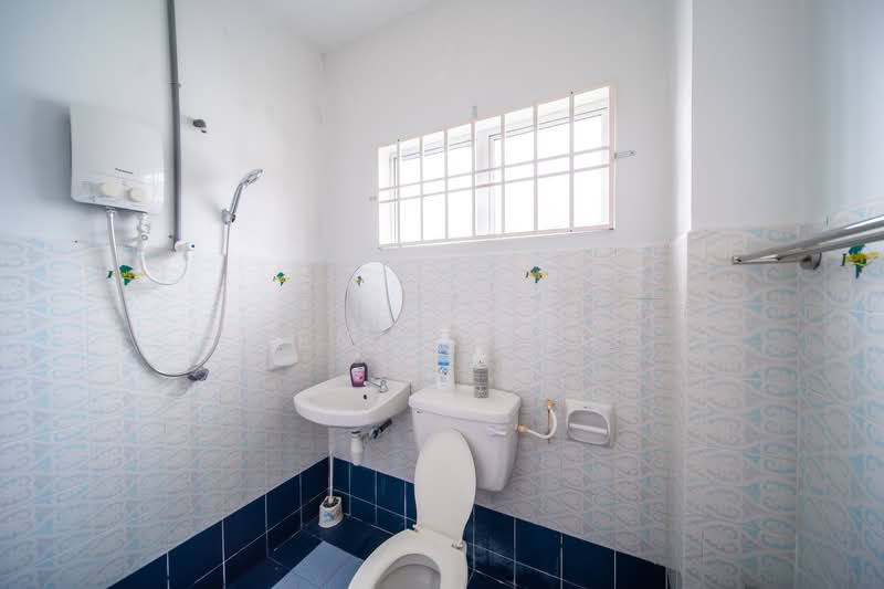 Rumah Teres 2 Tingkat untuk Disewa di Bandar Indahpura (Kulai) - Jenny Ong - Bathroom - PropertyGuru.com.my
