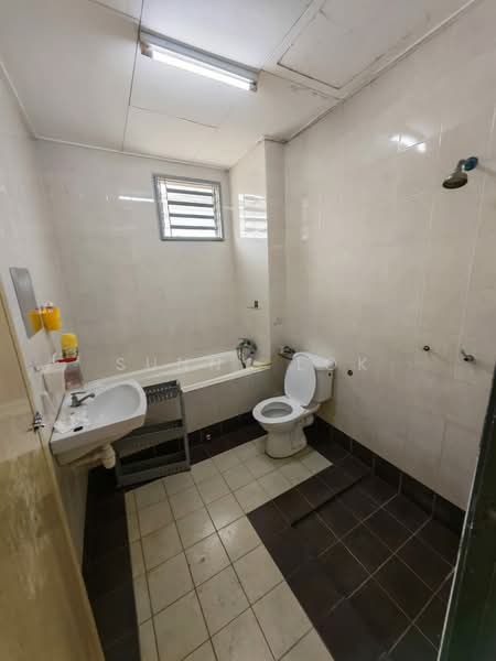 2.5-storey Terraced House for Rent in Taman Manggis Indah (Bukit Mertajam) - Sunny Lok - Bathroom - PropertyGuru.com.my