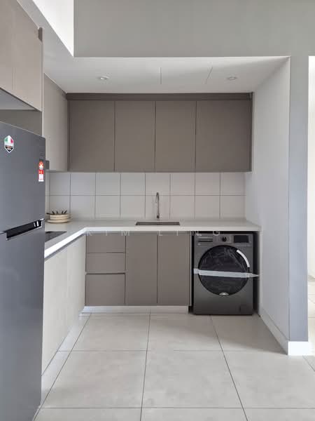Servis Apartment untuk Disewa di Maya Ara Residences - Kim Ling - Kitchen - PropertyGuru.com.my