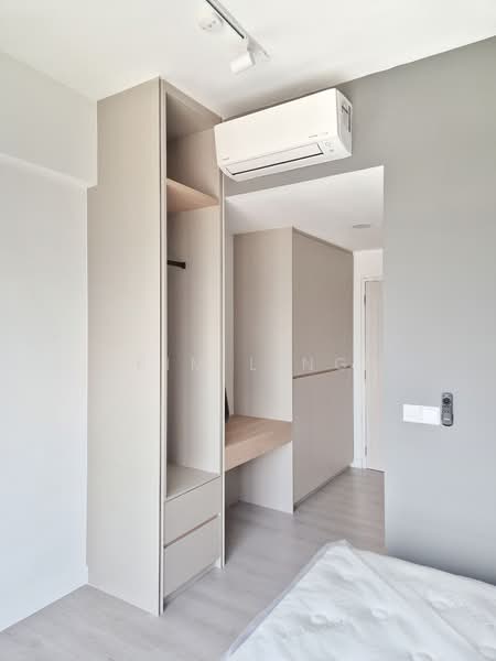Servis Apartment untuk Disewa di Maya Ara Residences - Kim Ling - Master Bedroom - PropertyGuru.com.my