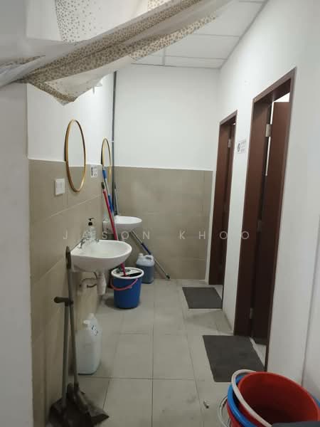 Shop for Rent in Austin Crest (Johor Bahru) - Jason Khoo - Bathroom - PropertyGuru.com.my