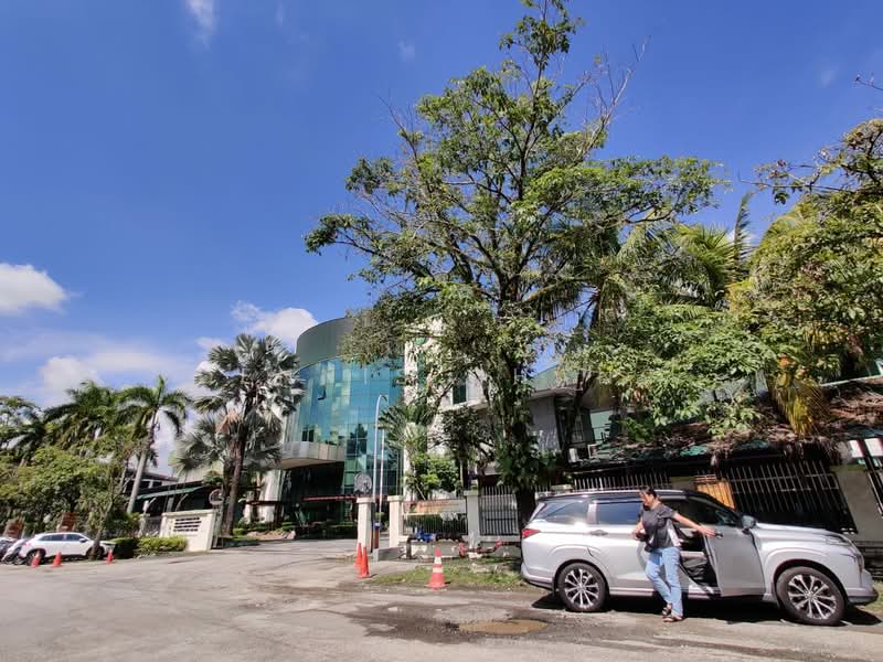 Tanah Perindustrian untuk Dijual di Kawasan Perindustrian Balakong (Balakong) - Dennis Chang - Exterior - PropertyGuru.com.my