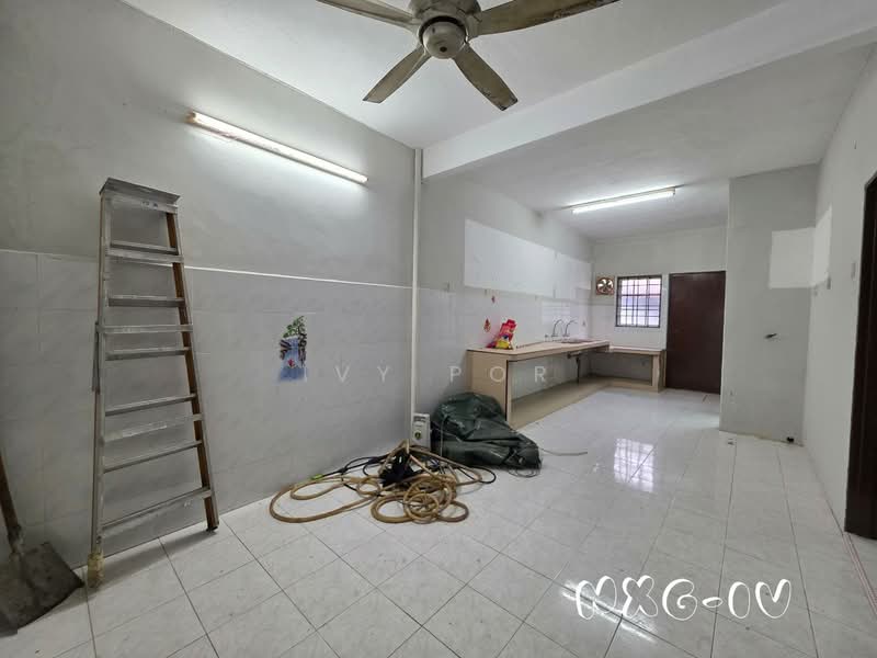 2-storey Terraced House for Rent in Taman Sentosa (Klang) - Ivy Por - Kitchen - PropertyGuru.com.my