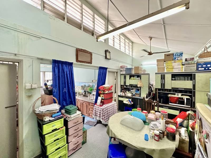 1-storey Terraced House for Sale in Kelana Jaya (Petaling Jaya) - Naim Kassim - Kitchen - PropertyGuru.com.my