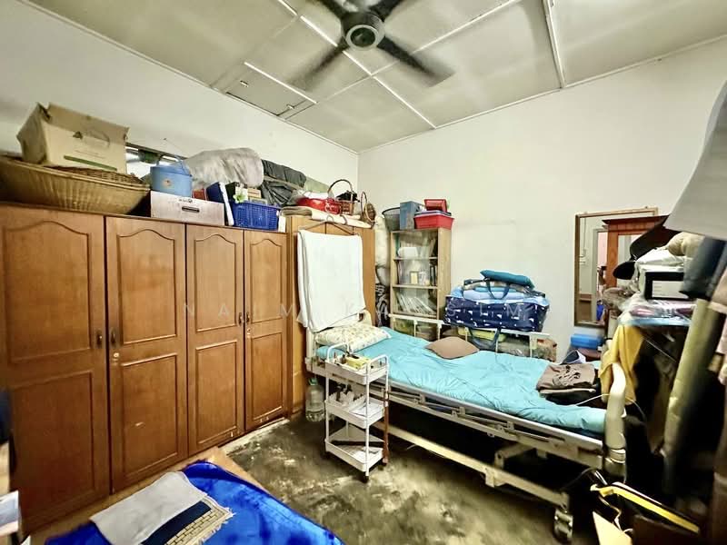 1-storey Terraced House for Sale in Kelana Jaya (Petaling Jaya) - Naim Kassim - Bedroom - PropertyGuru.com.my