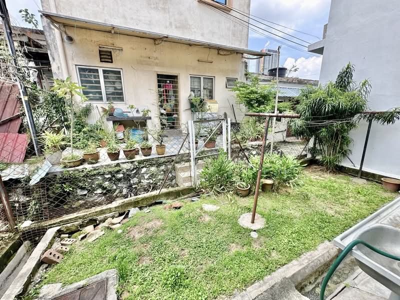 1-storey Terraced House for Sale in Kelana Jaya (Petaling Jaya) - Naim Kassim - Exterior - PropertyGuru.com.my