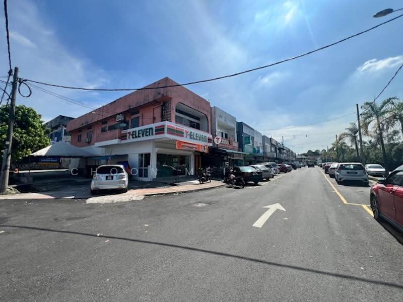 Shop for Sale in Kelana Jaya (Petaling Jaya) - Evelyn Kong - Exterior - PropertyGuru.com.my