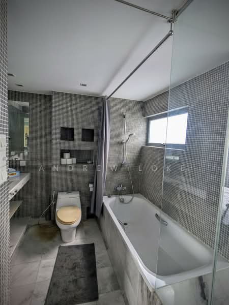 Condominium for Sale at Menara Bukit Ceylon - Andrew Loke - Bathroom - PropertyGuru.com.my