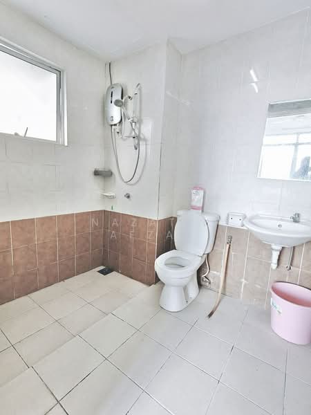 Condominium for Sale at Prima U1 - Nazatul Afzan - Bathroom - PropertyGuru.com.my