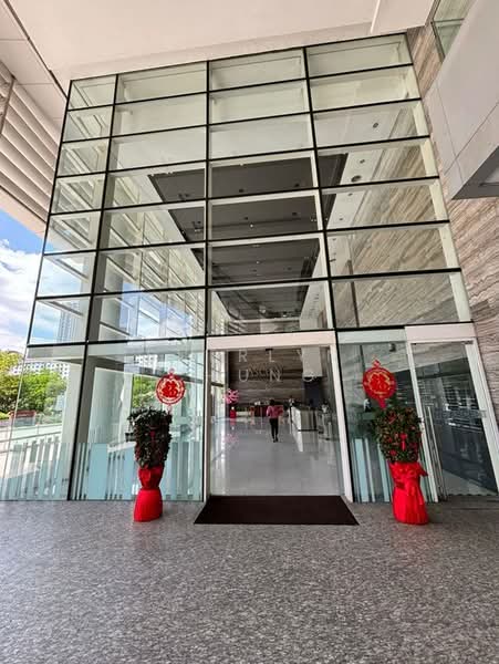 Office for Rent in Kelana Jaya (Petaling Jaya) - Sherlyn Chung - Entrance - PropertyGuru.com.my