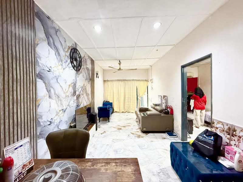 Rumah Teres 1 Tingkat untuk Dijual di Taman Batu Caves (Batu Caves) - Muhammad Nazli Mohd Amin - Living Room - PropertyGuru.com.my