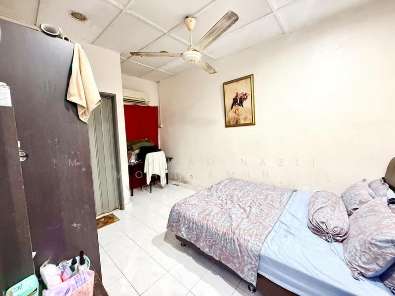Rumah Teres 1 Tingkat untuk Dijual di Taman Batu Caves (Batu Caves) - Muhammad Nazli Mohd Amin - Bedroom - PropertyGuru.com.my