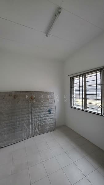 Rumah Teres untuk Disewa di Sungai Buloh (Selangor) - Ferdaus Johar - Bedroom - PropertyGuru.com.my