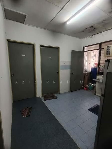 Rumah Flat untuk Dijual di Flat PKNS Section 7 - Azizirrahim . - Interior - PropertyGuru.com.my