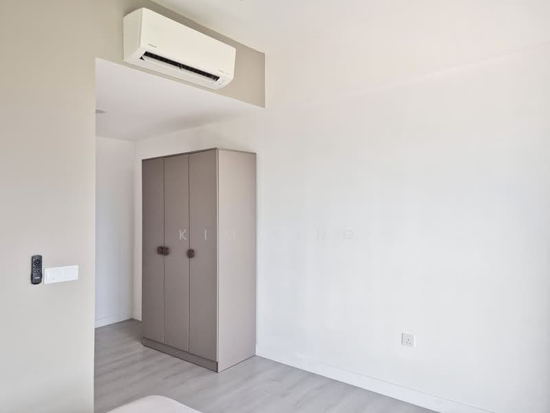 Servis Apartment untuk Disewa di Maya Ara Residences - Kim Ling - Master Bedroom - PropertyGuru.com.my