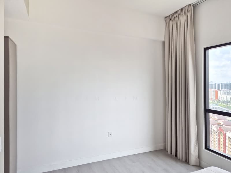 Servis Apartment untuk Disewa di Maya Ara Residences - Kim Ling - Master Bedroom - PropertyGuru.com.my