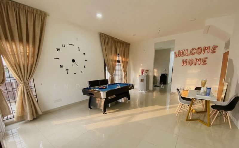 Cluster House for Sale in Nusantara Prima (Gelang Patah) - Endy Law Law - Living Room - PropertyGuru.com.my
