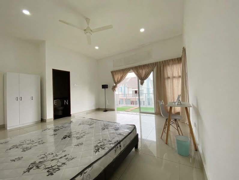 Cluster House for Sale in Nusantara Prima (Gelang Patah) - Endy Law Law - Bedroom - PropertyGuru.com.my