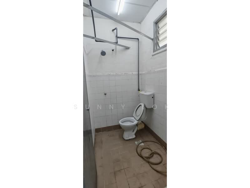 Flat for Rent at Taman Bidara - Sunny Lok - Bathroom - PropertyGuru.com.my