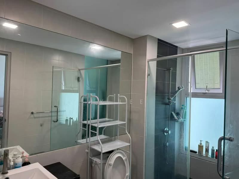Service Residence for Sale at V Residence 3 @ Sunway Velocity - HK Lee - Bathroom - PropertyGuru.com.my
